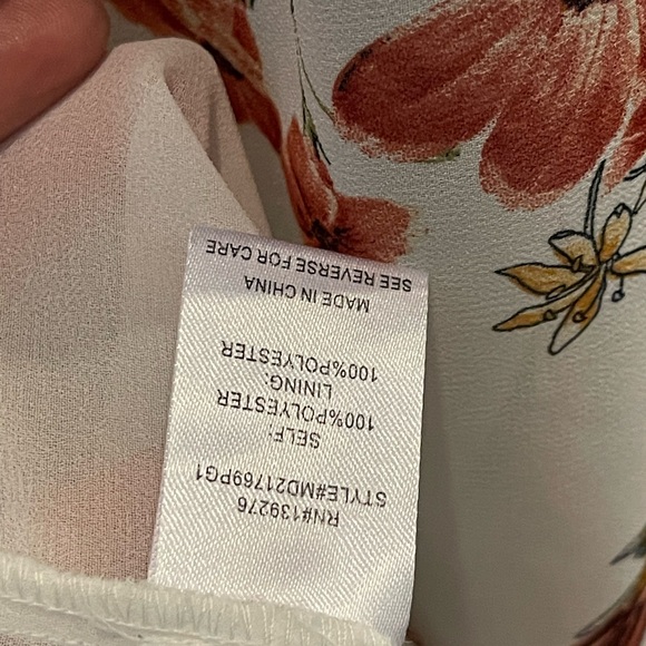 My Danielle XL Floral Blouse with Ruffles - Picture 2 of 7